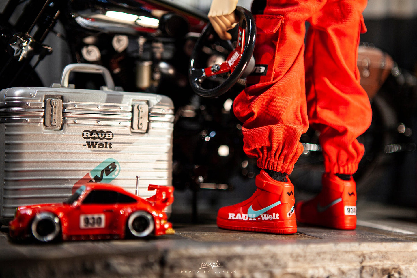 AKIRA NAKAI FIGURE (SOLD OUT)